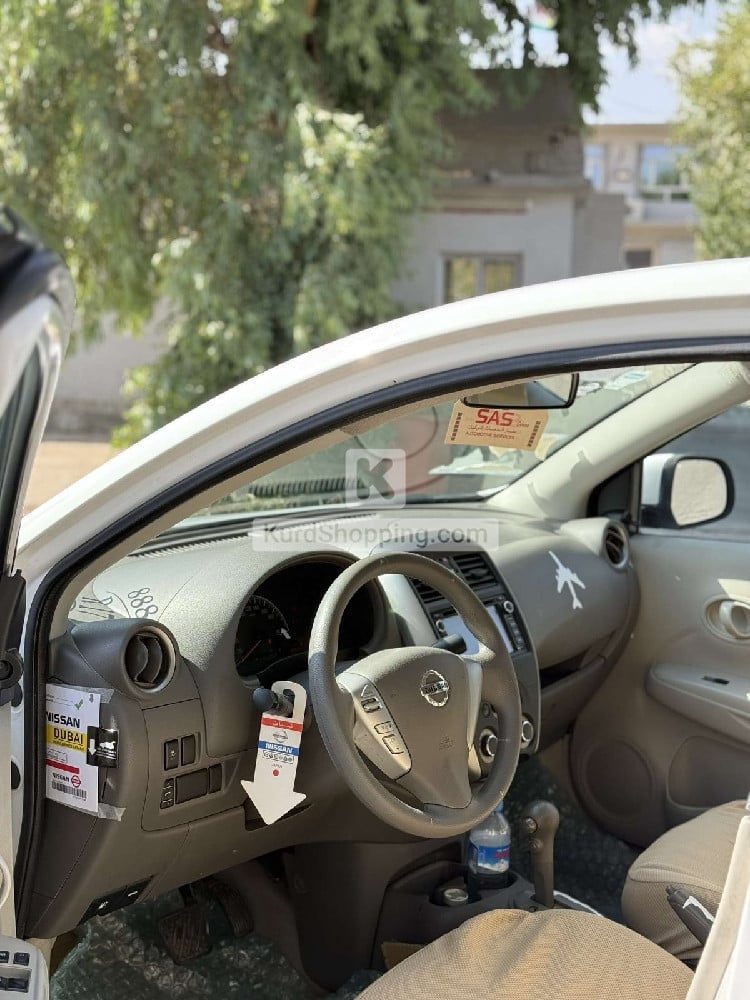 Nissan Sunny 2020