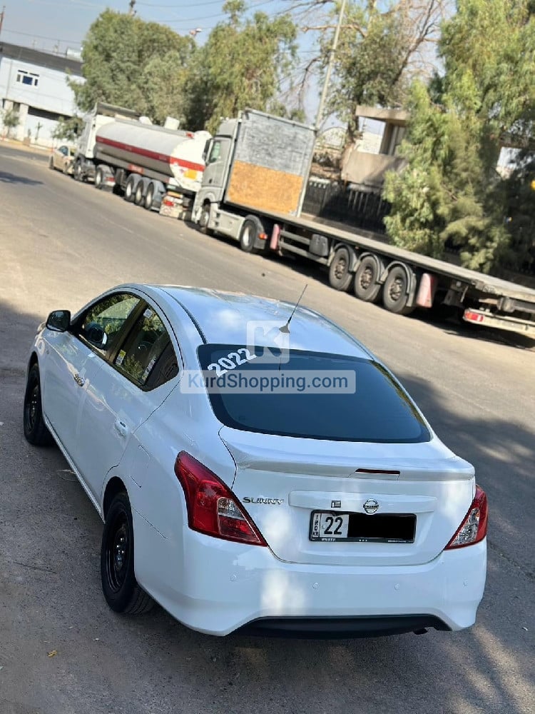 Nissan Sunny 2022