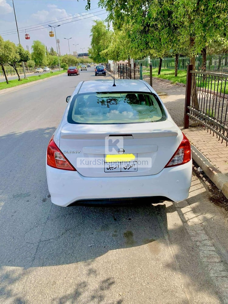 Nissan Sunny 2022