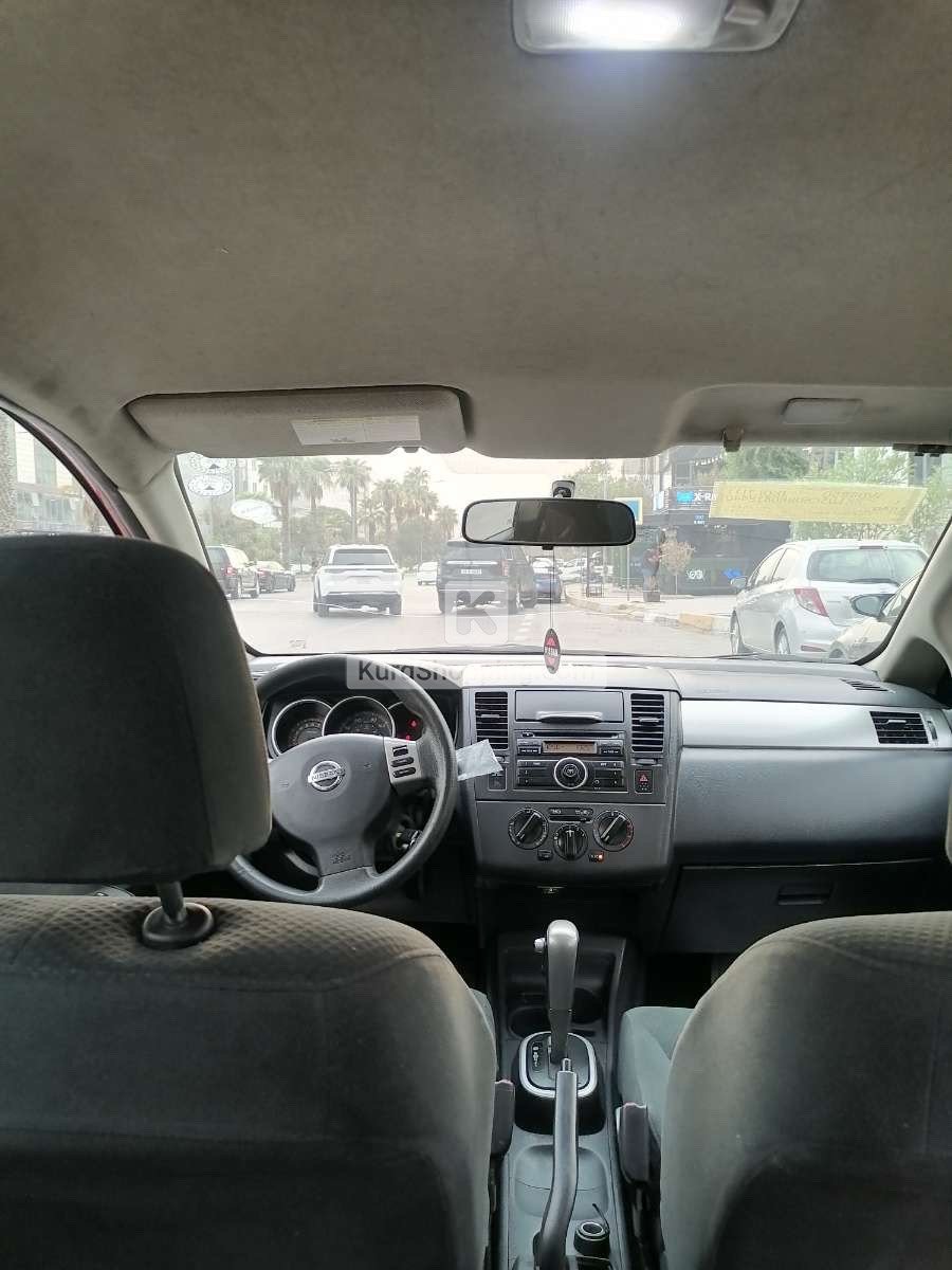 Nissan Versa 2012