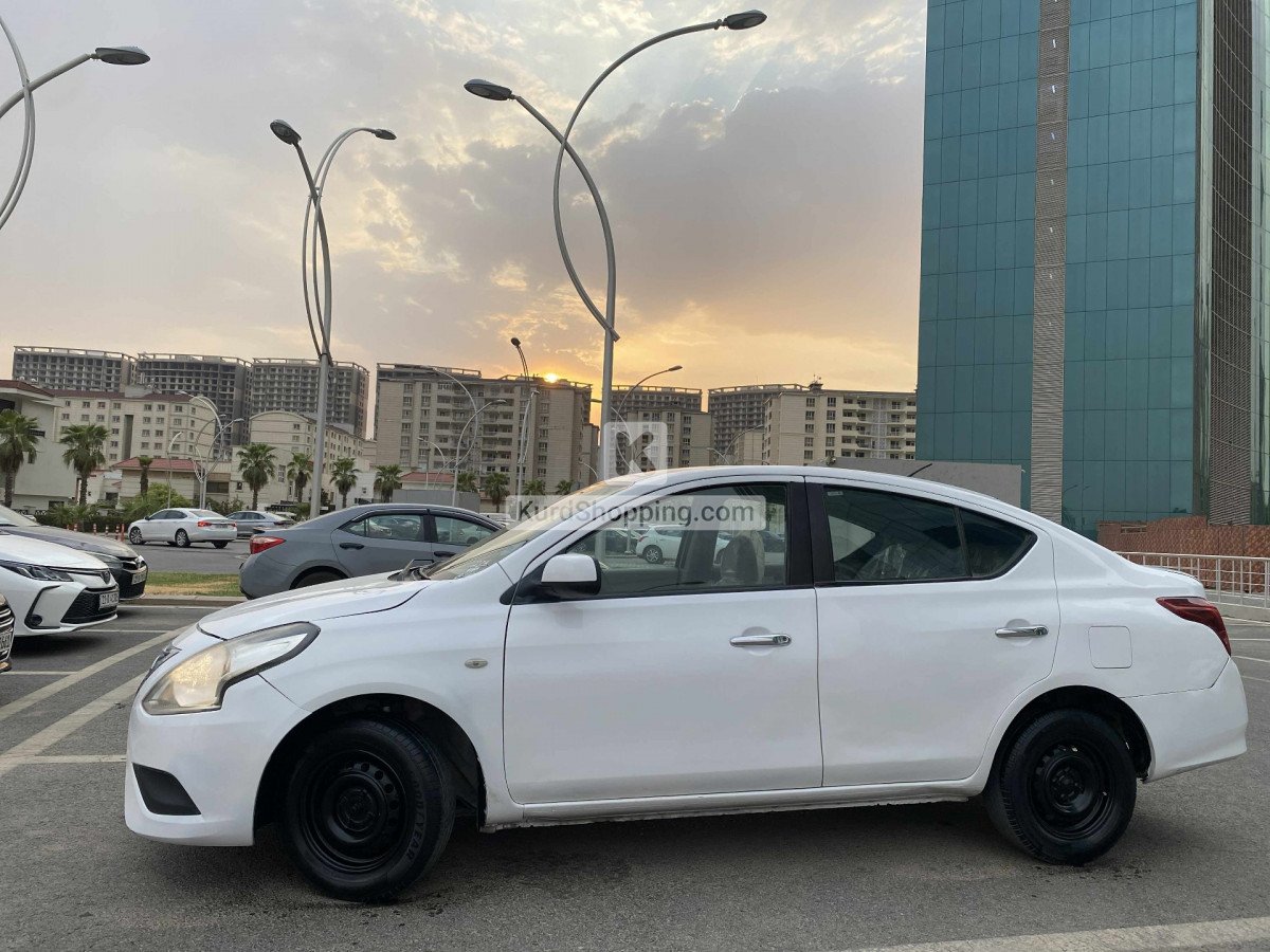 Nissan Sunny 2016