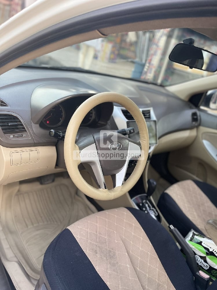 Hyundai Accent 2012