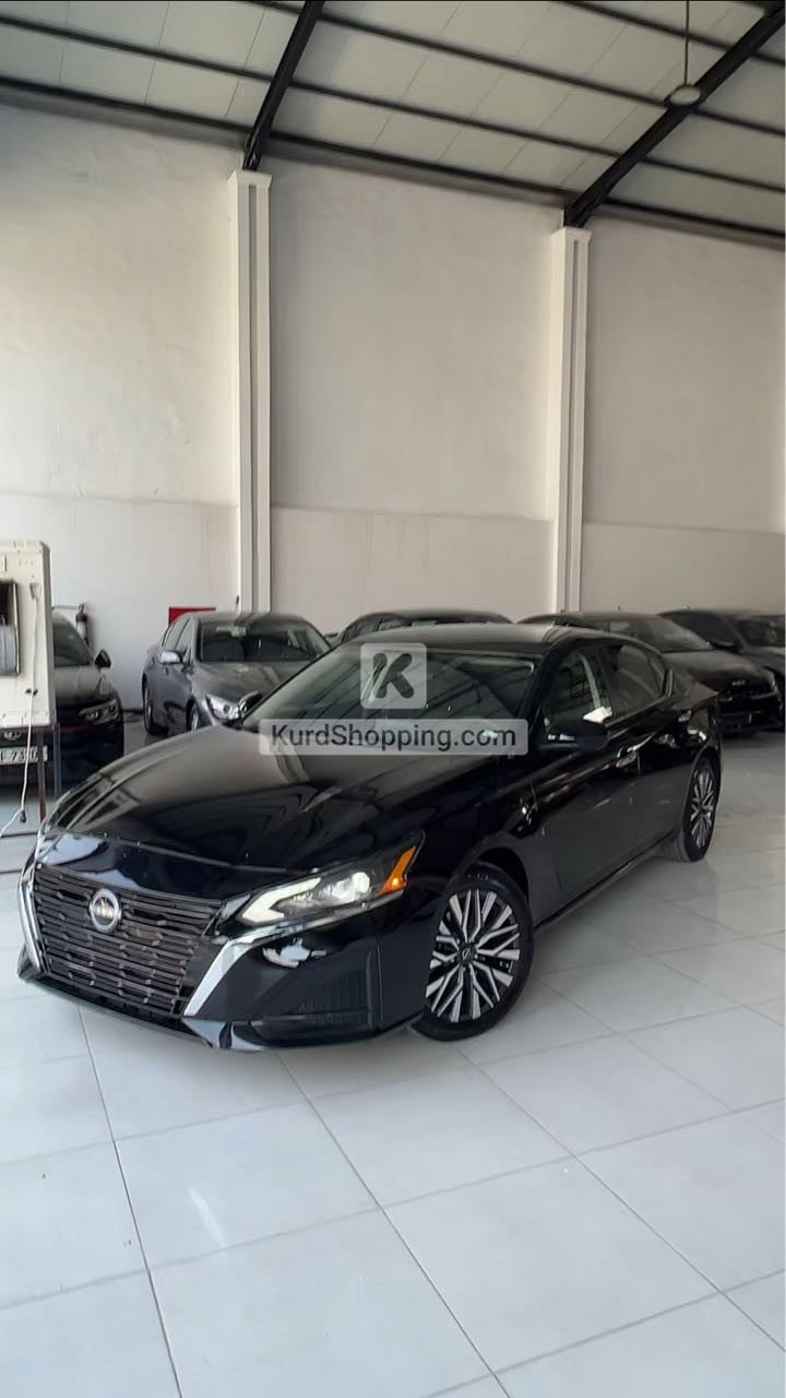 Nissan Altima 2023