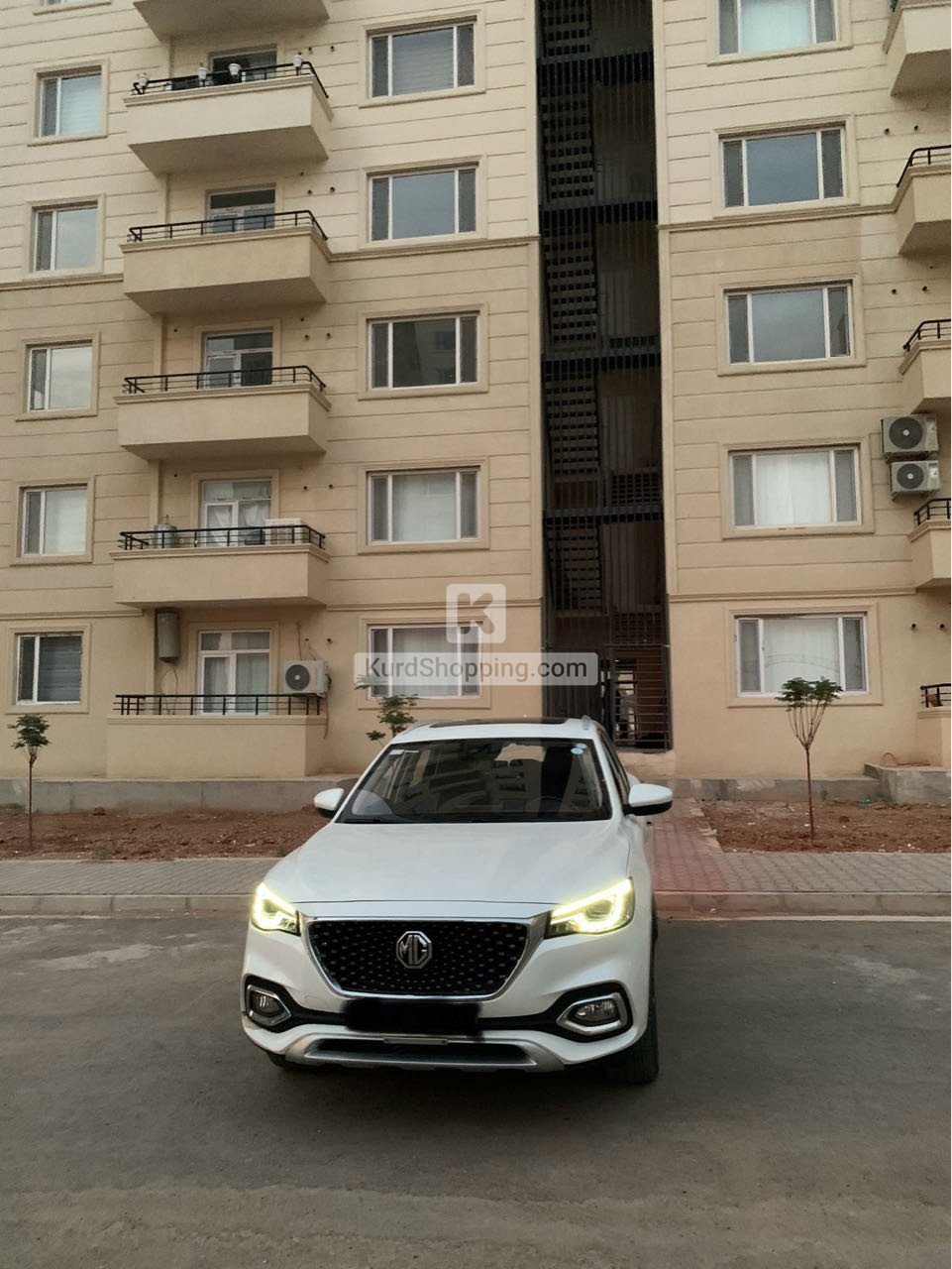 MG HS 2022 دهۆک
