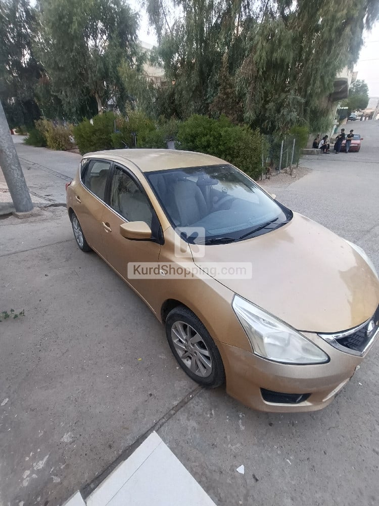 Nissan Tiida 2015