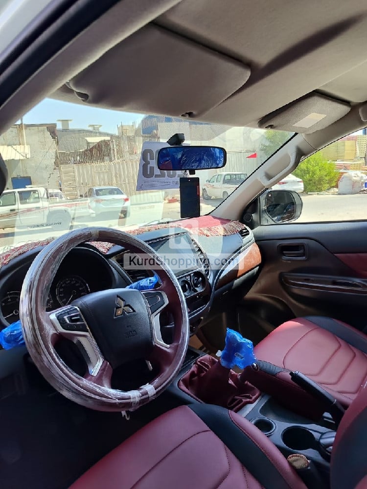 Mitsubishi L200 2023