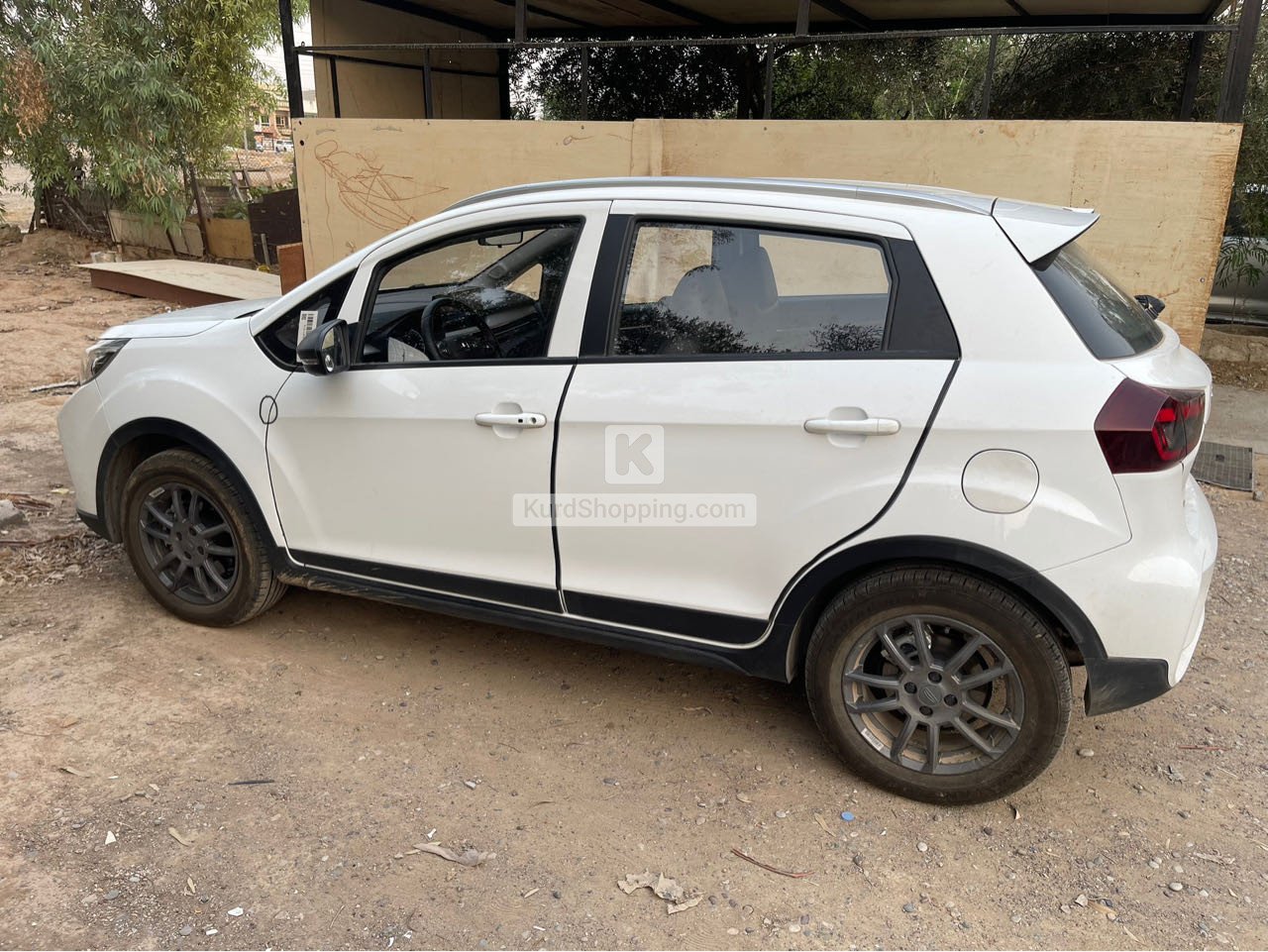 Geely Emgrand 2024