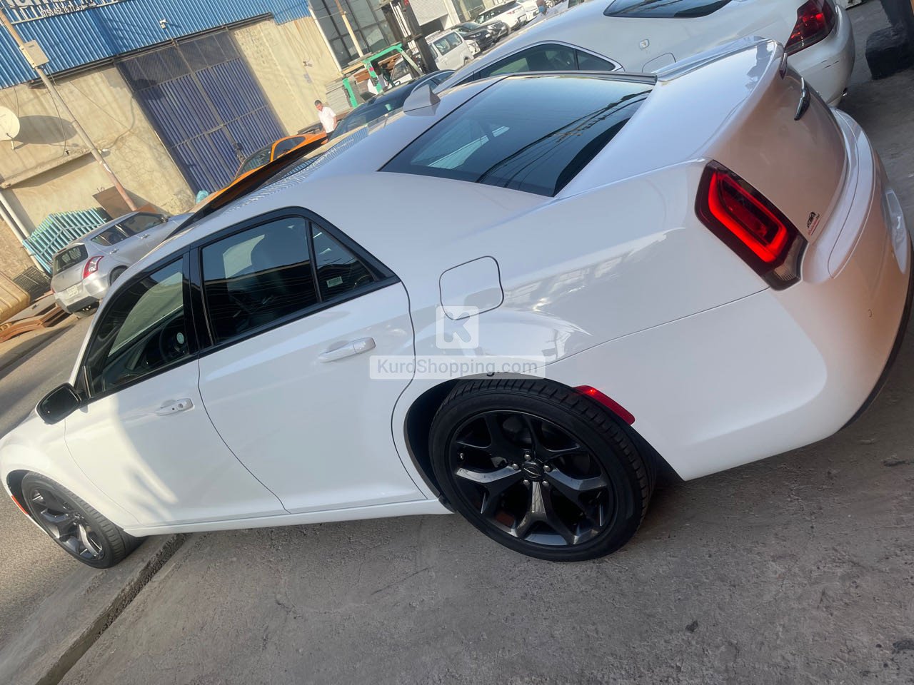 Chrysler 300S 2023