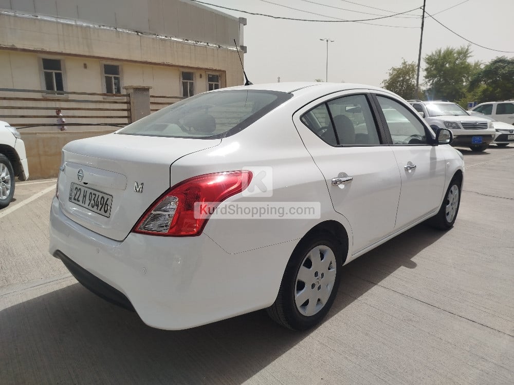 Nissan Sunny 2022