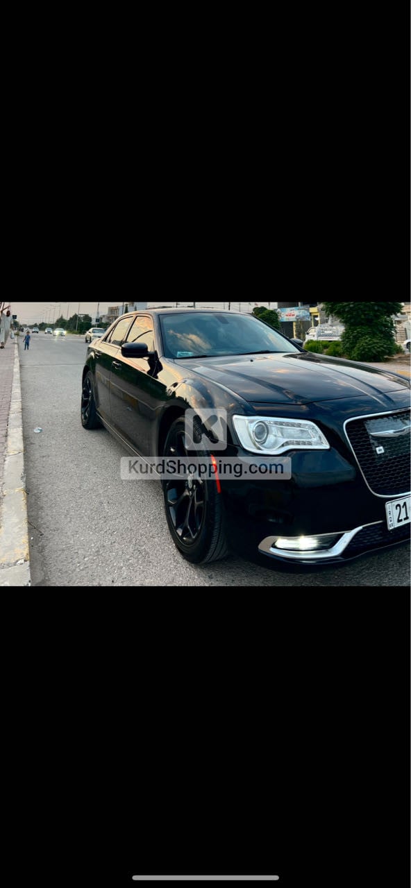 Chrysler 300 2017