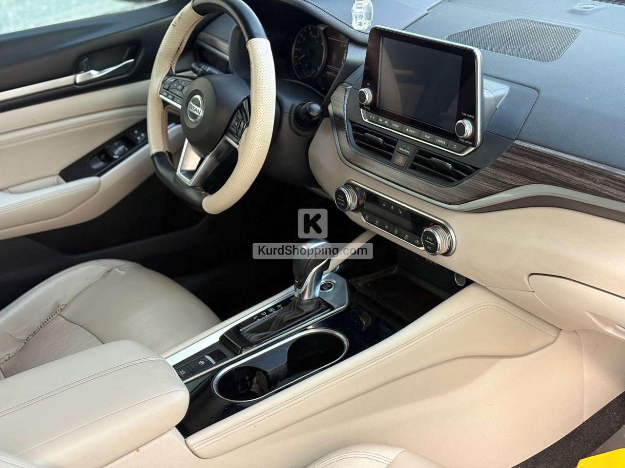 Nissan Altima 2020