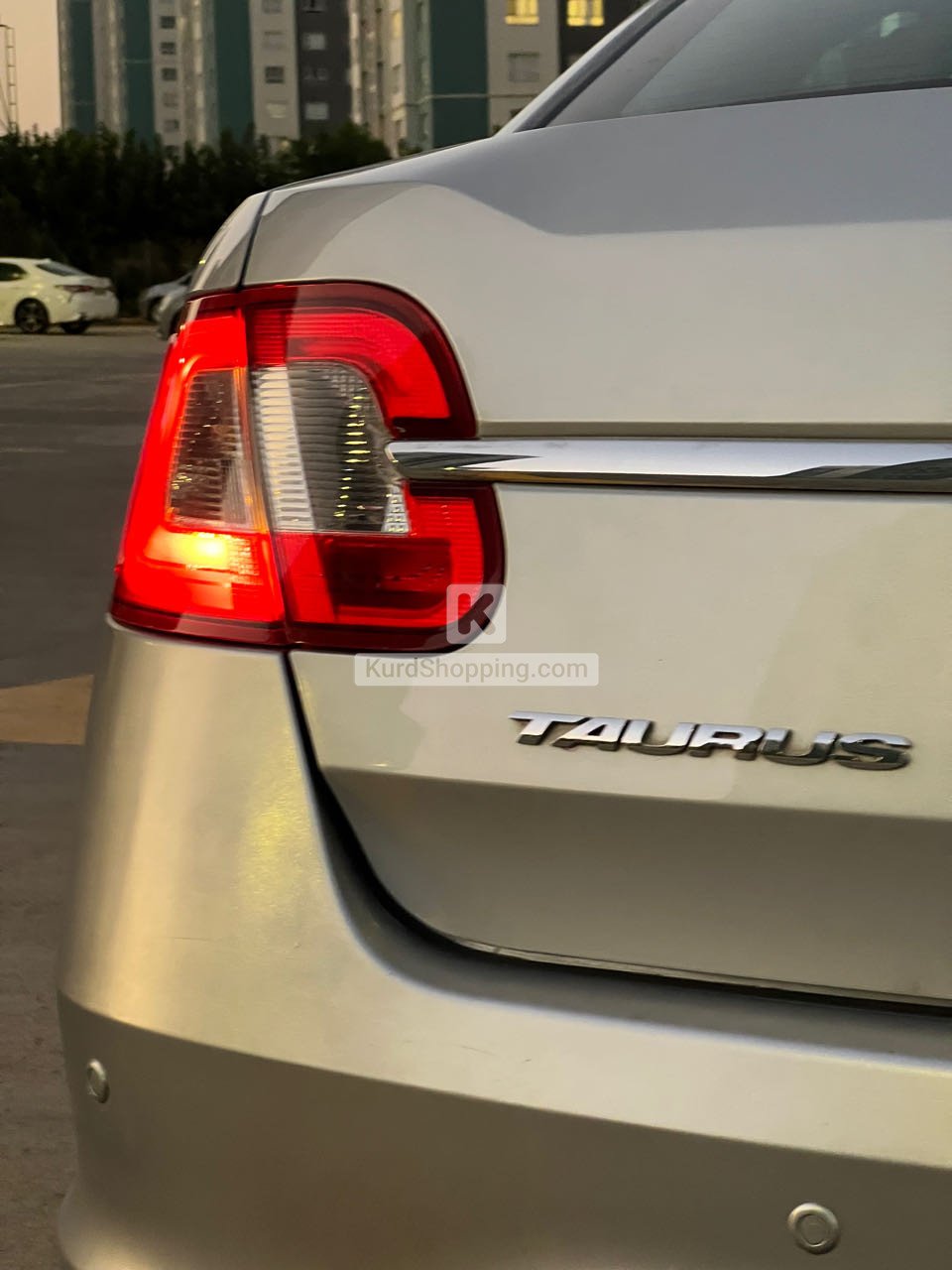 Ford Taurus 2010