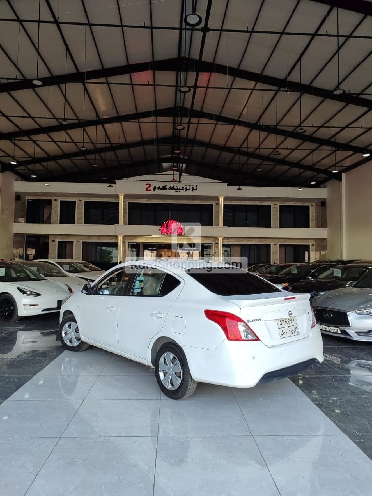 Nissan Sunny 2020