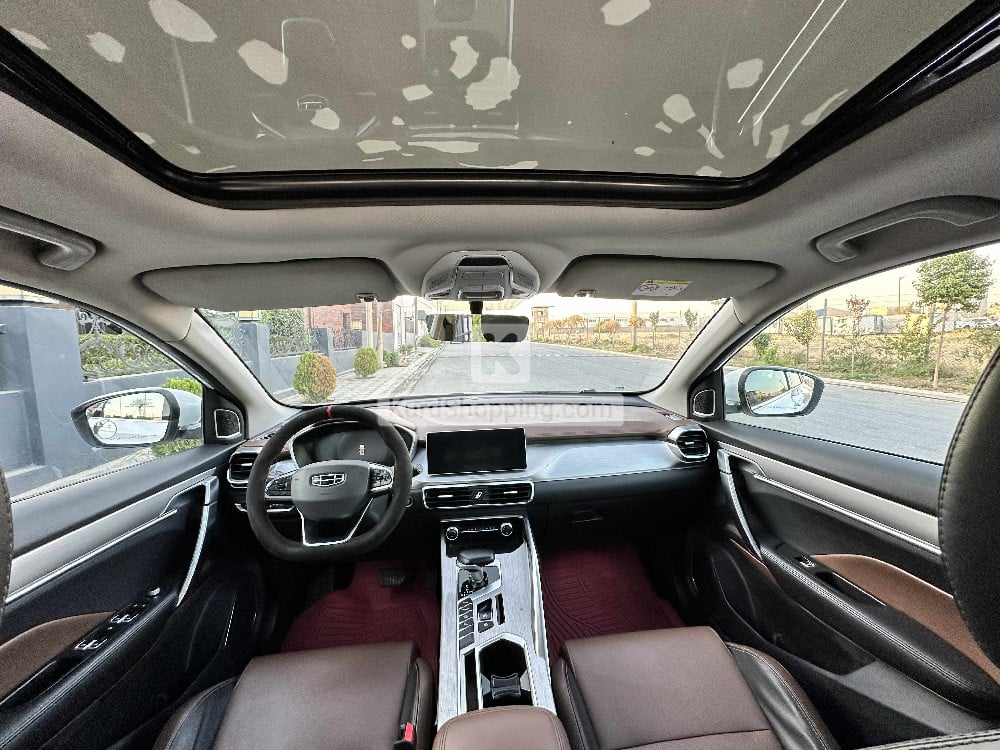 Geely Coolray 2023