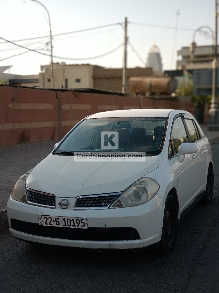 Nissan تیدا 2008
