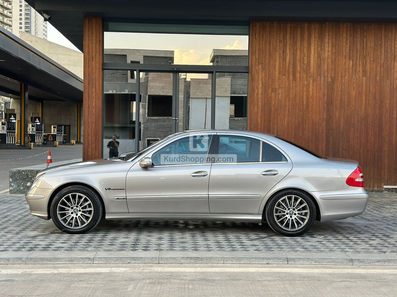Mercedes Benz 320 2005
