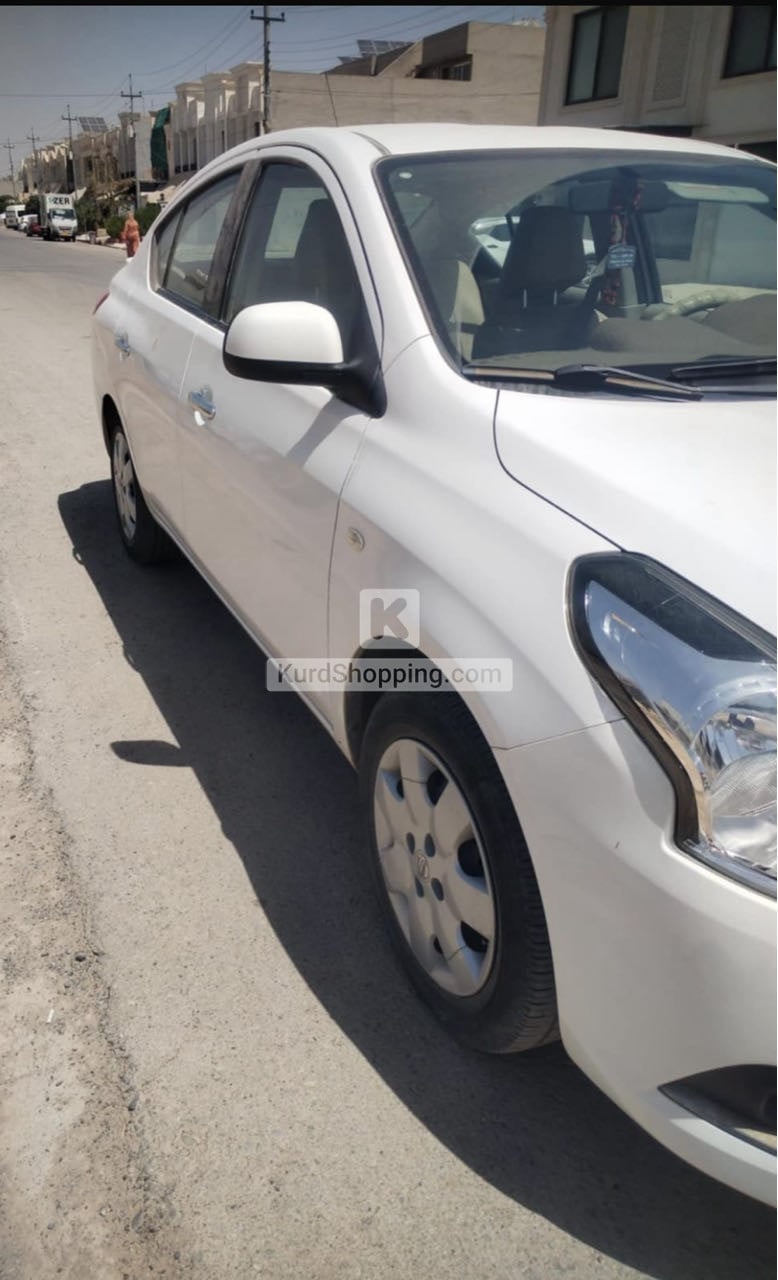 Nissan Sunny 2022