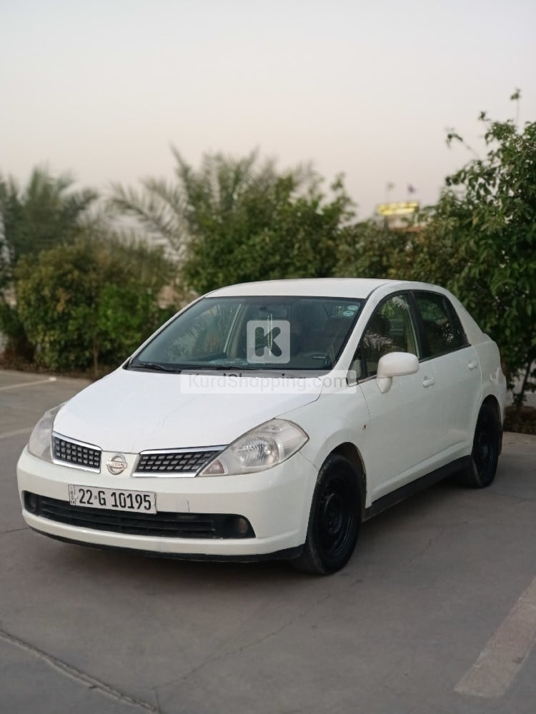Nissan تیدا 2008