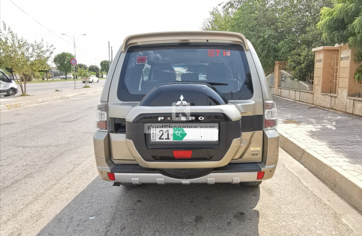 Mitsubishi Pajero 2015
