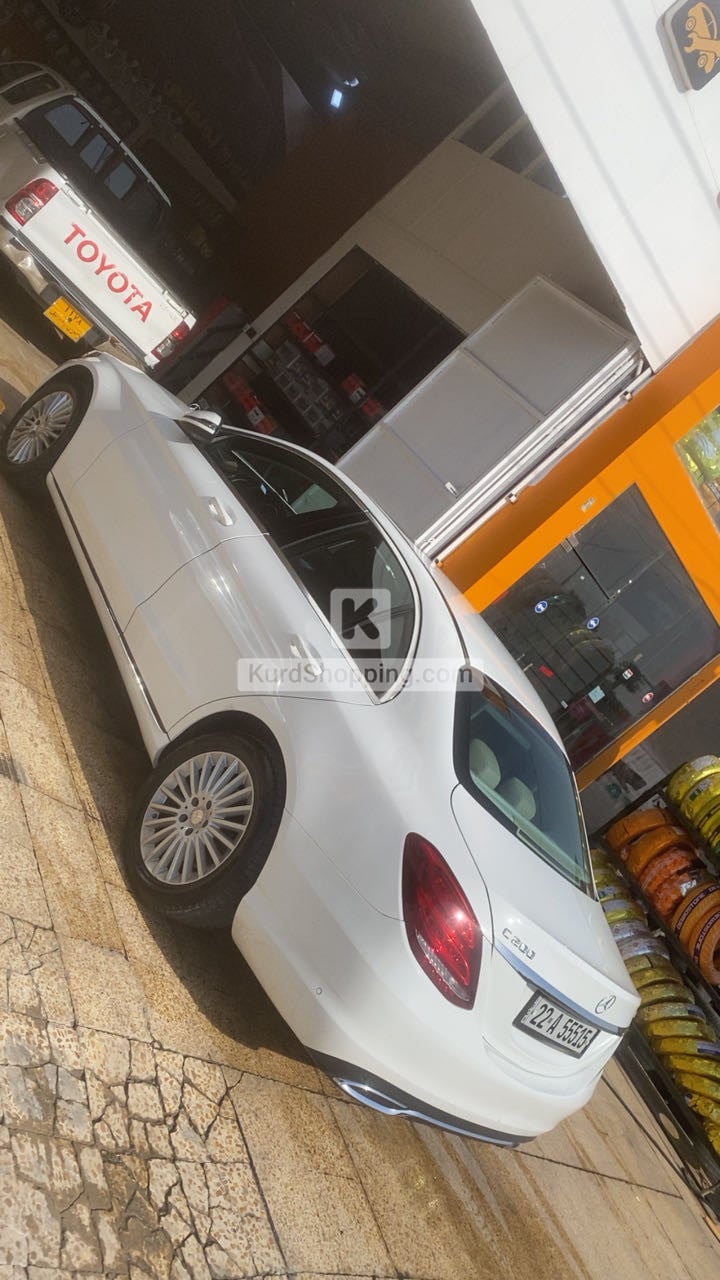Mercedes Benz 200 2016