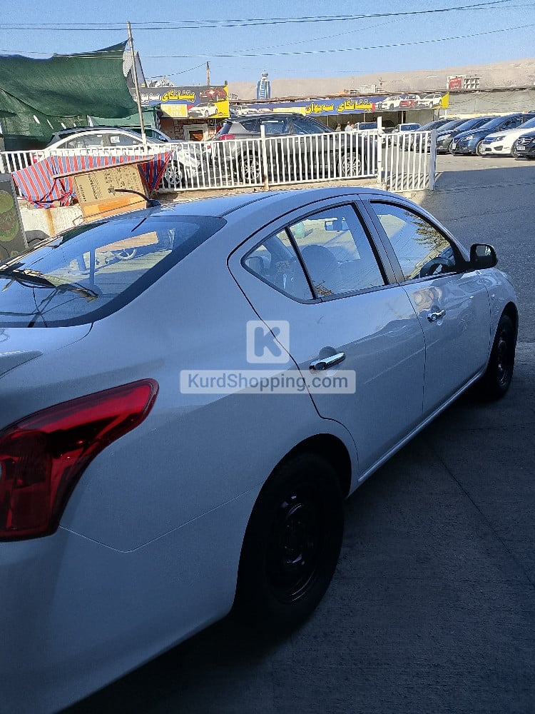 Nissan Sunny 2020