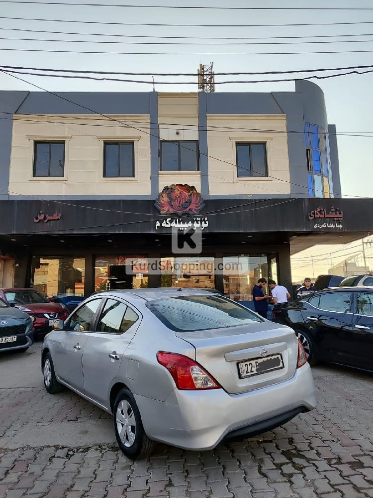 Nissan Sunny 2015