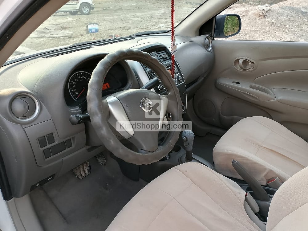 Nissan Sunny 2015