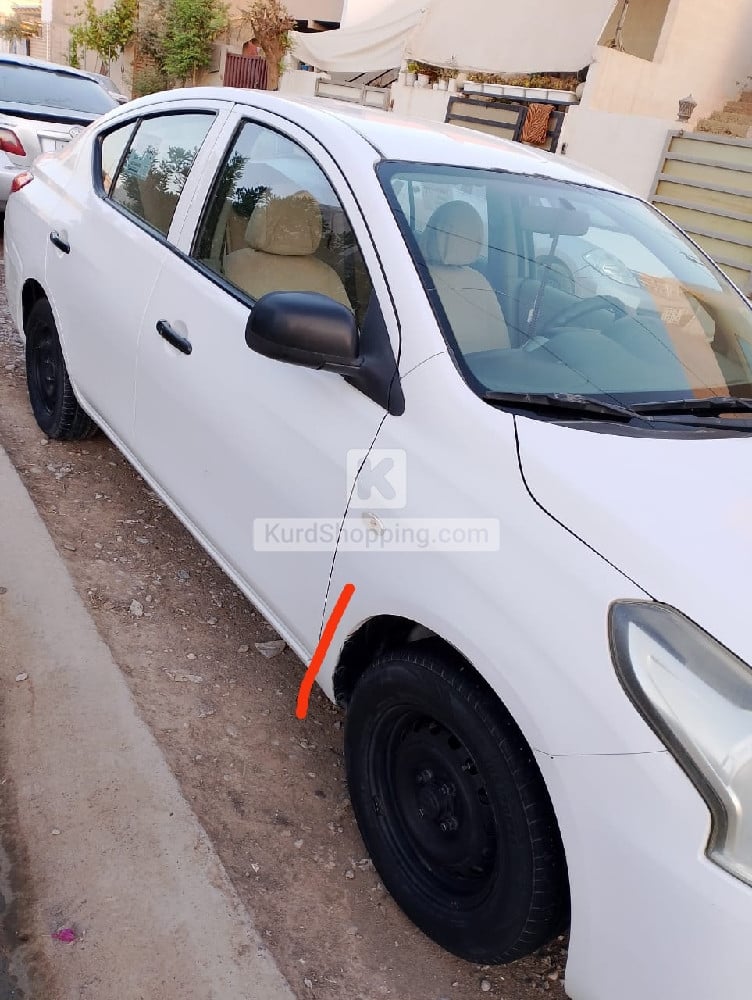 Nissan Sunny 2015