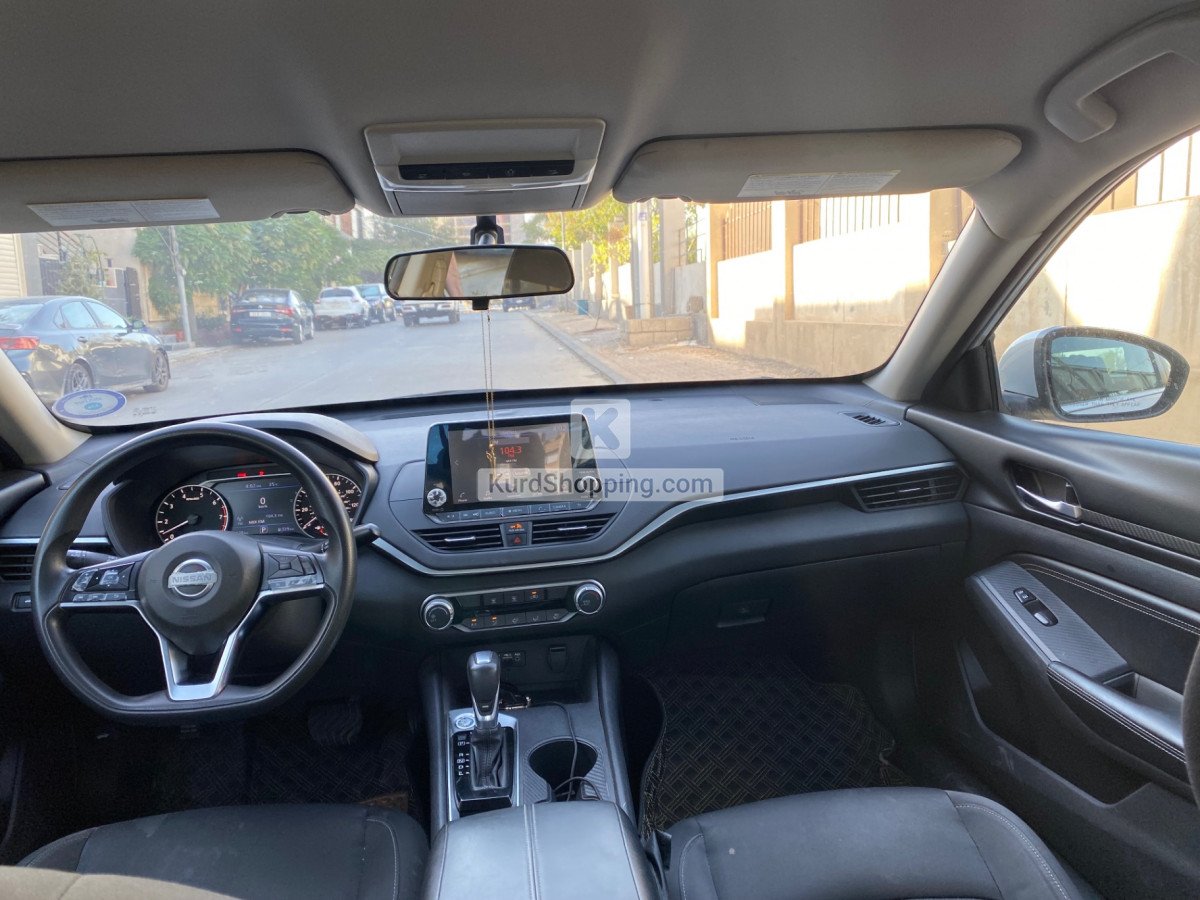 Nissan Altima 2020