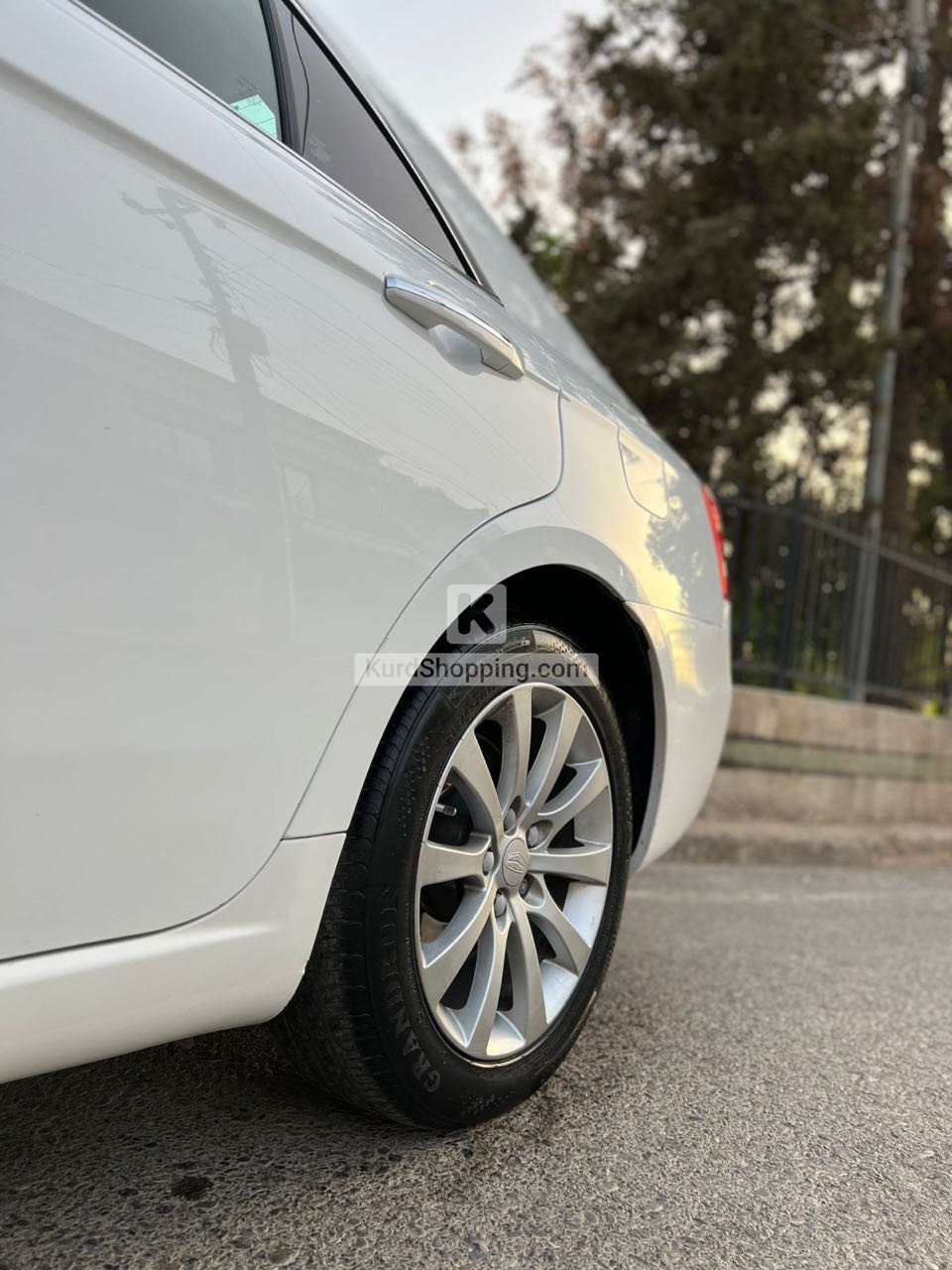 Geely Emgrand EC 8 2013