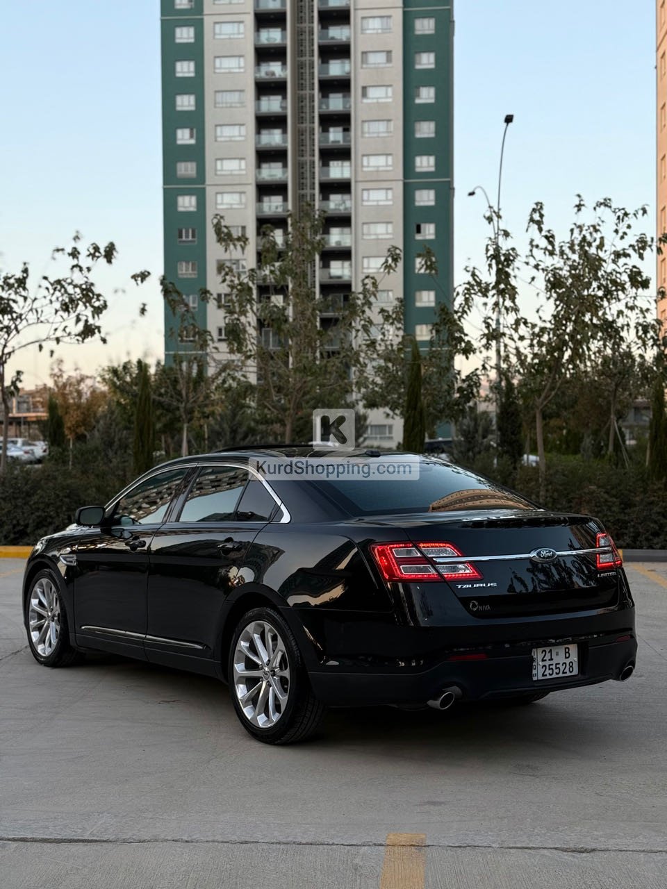Ford Taurus 2014