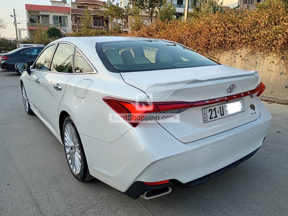 Toyota Avalon 2022