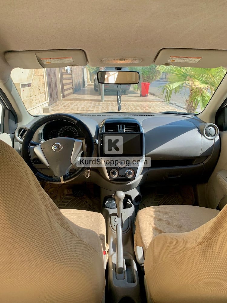 Nissan Sunny 2022