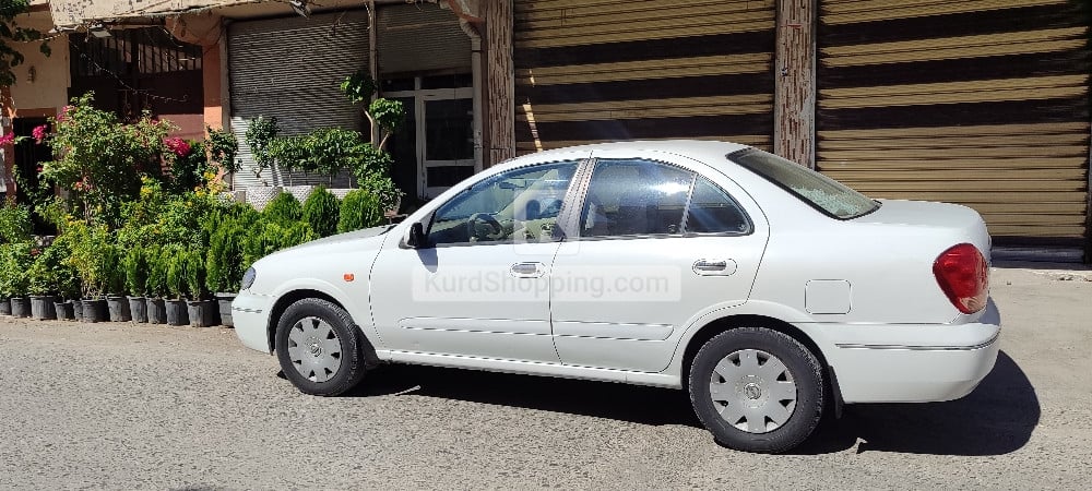 Nissan Sunny 2009