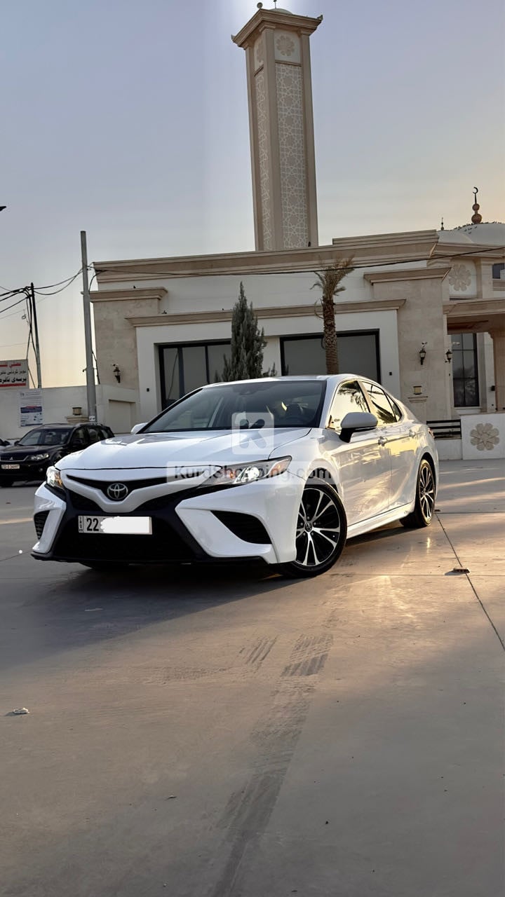 Toyota Camry 2019