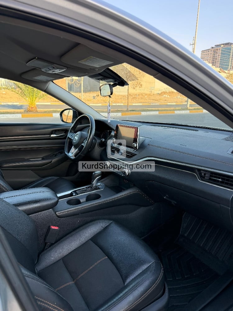 Nissan Altima 2021