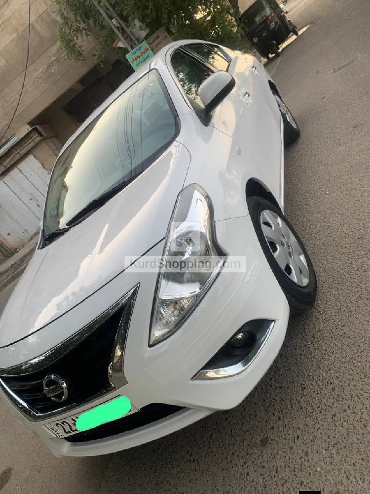 Nissan Sunny 2022