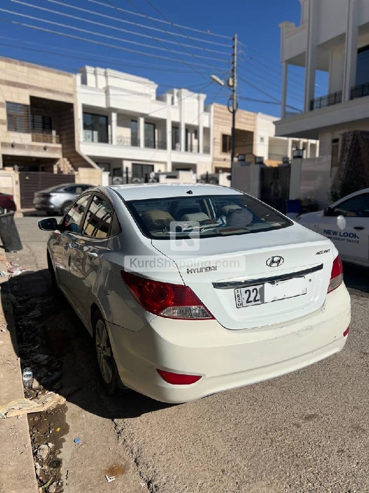 Hyundai Accent 2013