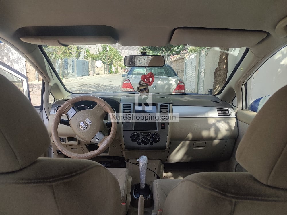 Nissan تیدا 2008
