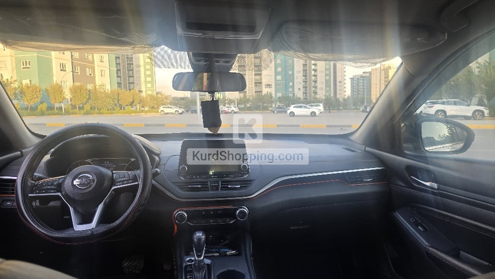 Nissan Altima 2021