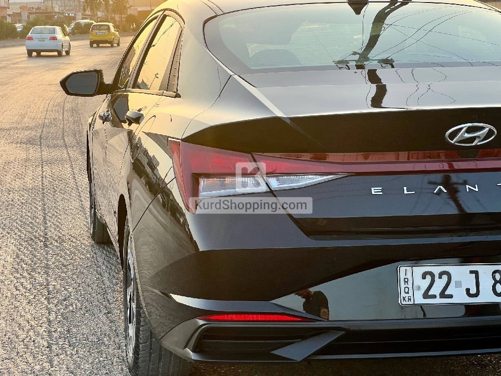 Hyundai Elantra 2023