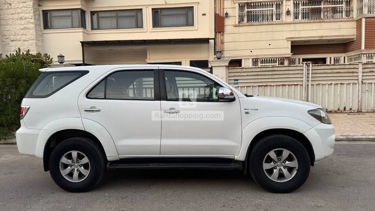 Toyota Fortuner 2008