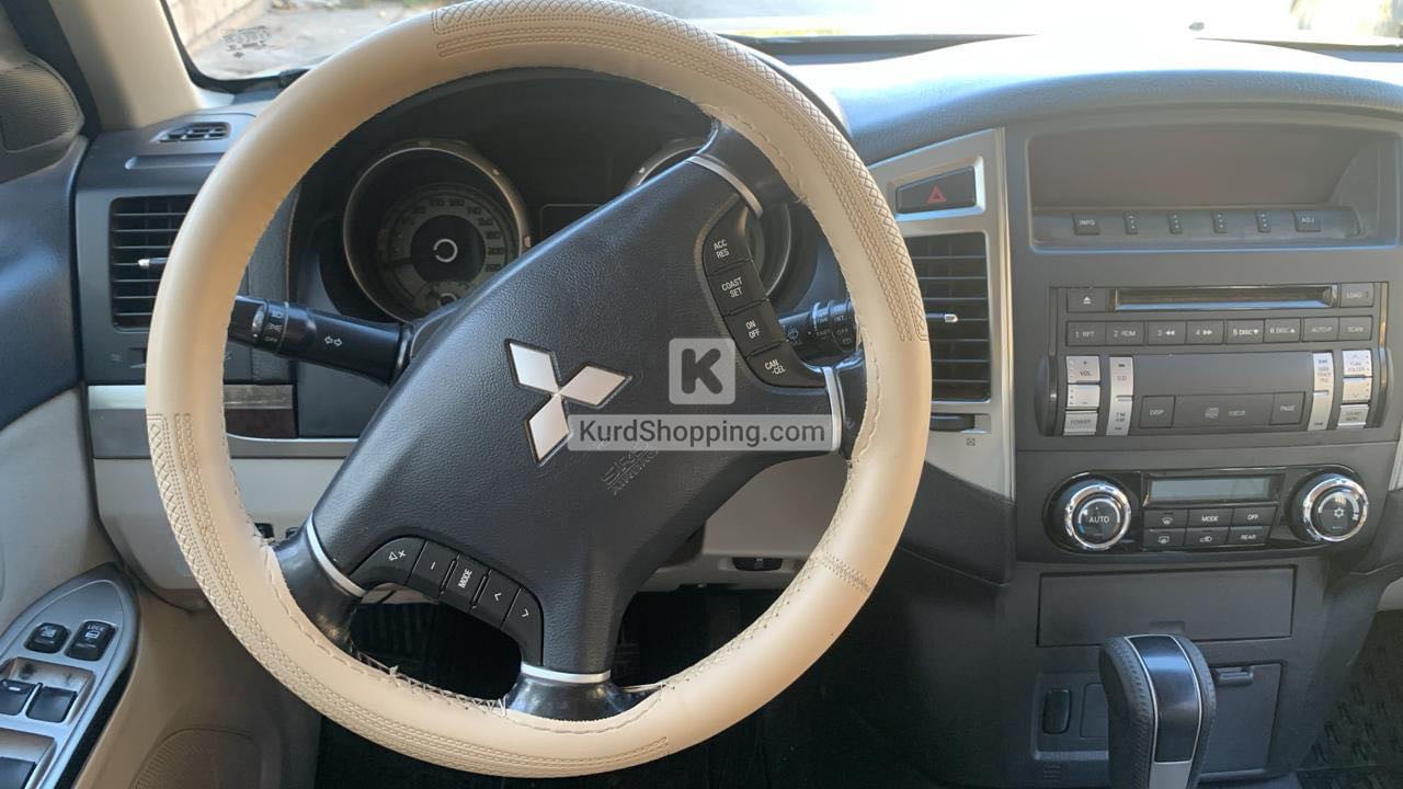 Mitsubishi Pajero 2016