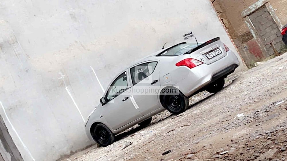 Nissan Sunny 2016
