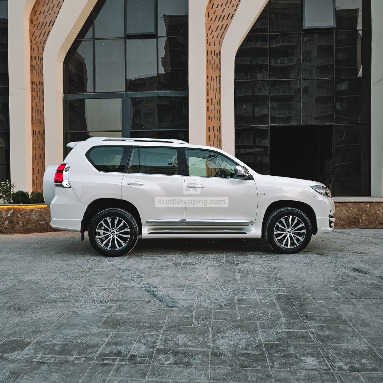 Toyota Prado 2023