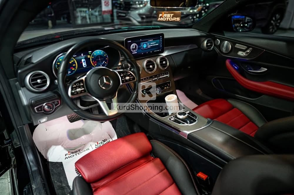 Mercedes Benz 300 2023