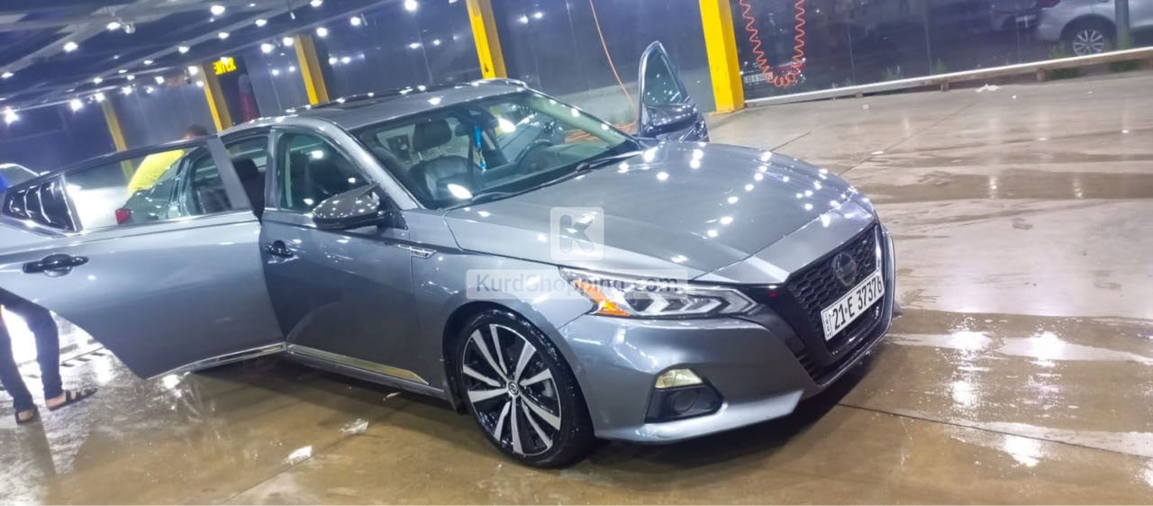 Nissan Altima 2020