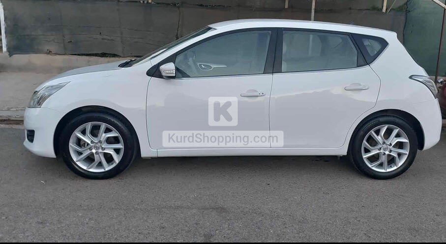 Nissan تیدا 2014