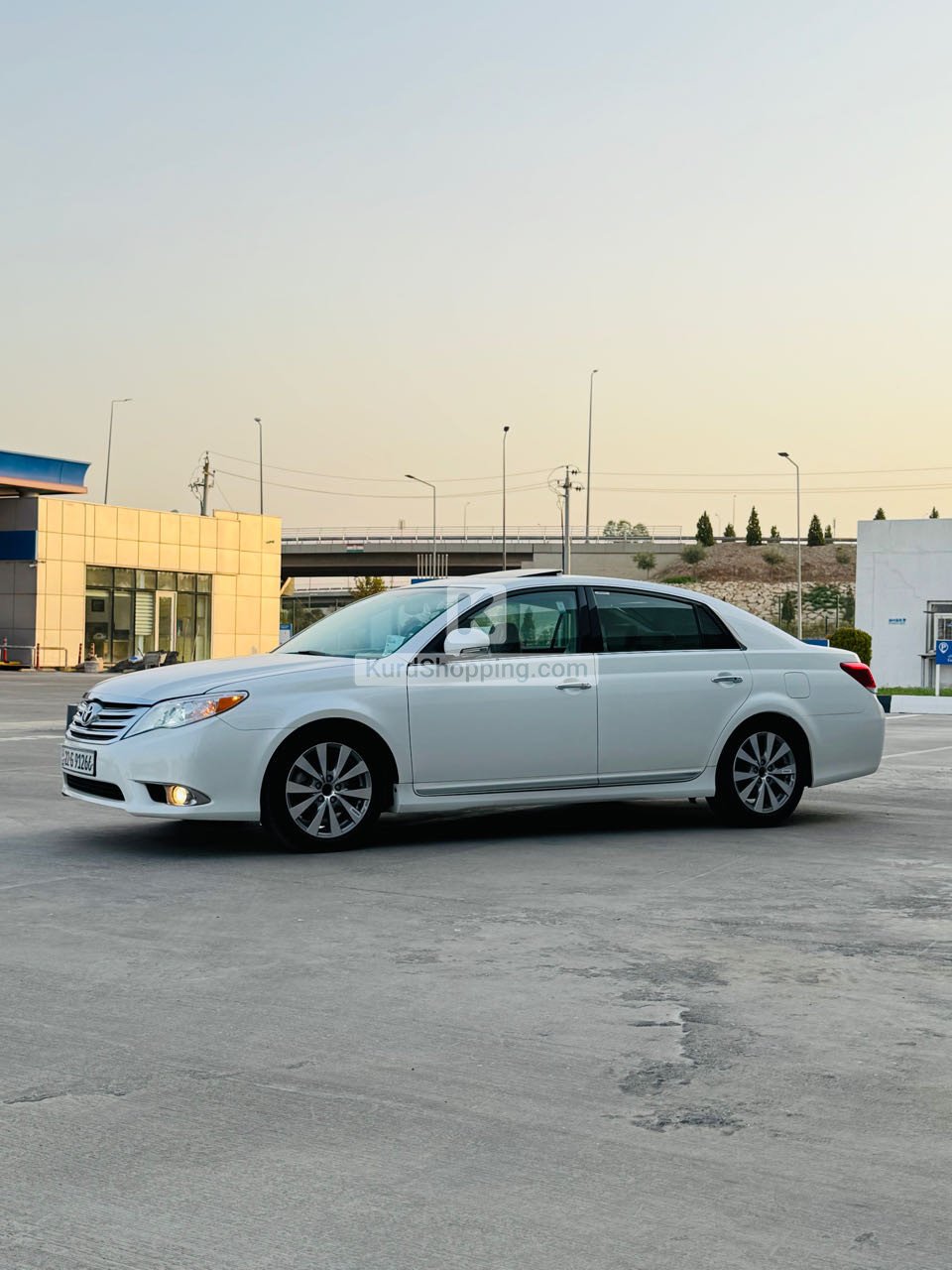 Toyota Avalon 2011