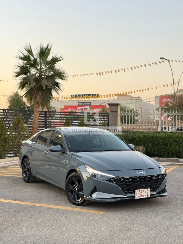 Hyundai Elantra 2023